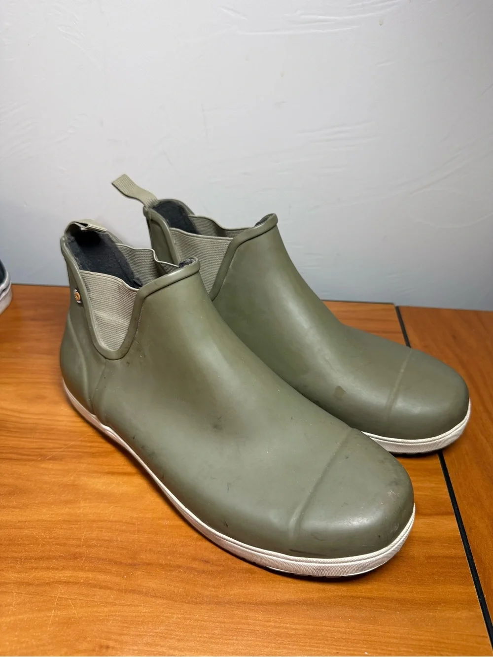 Bog Boots Men’s Overcast Chelsea Rain Boot Slip on Low Olive Green Casual 9